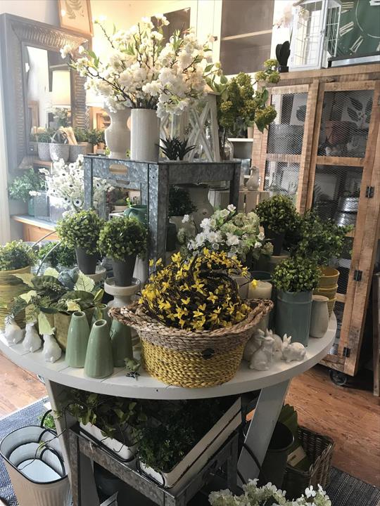 Dwellings Home Decor Le Claire, IA